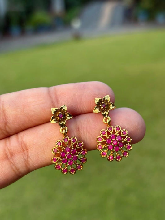 J0216 Small Size Ruby Red Stone Floral Earrings