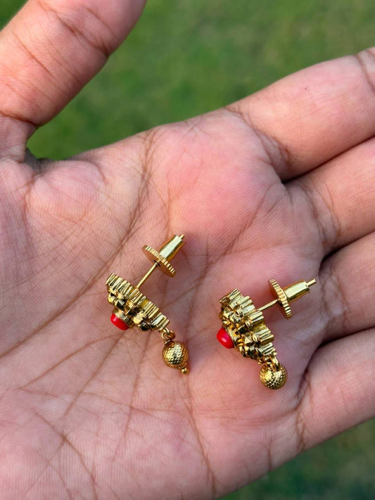 J0221 Coral Stud