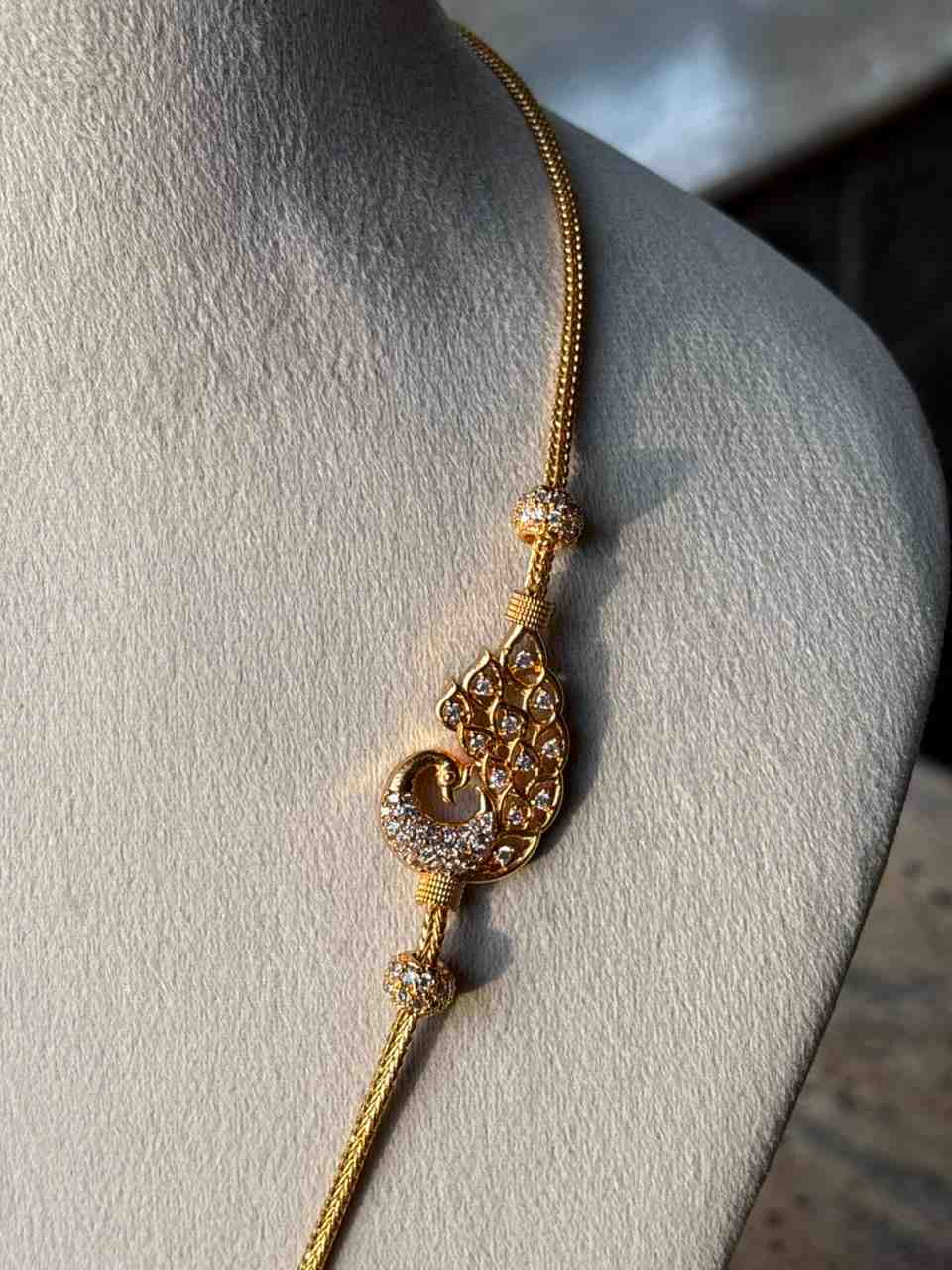 C010 Peacock Pattern white Stone Mogappu 26 inch long chain with S Hook