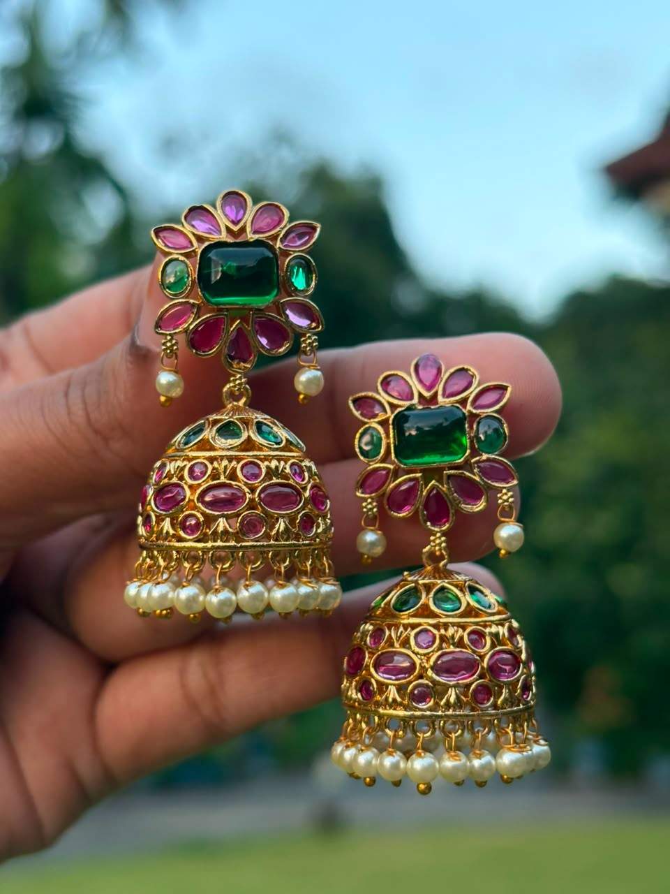 J002 Real Kemp Stone Jhumka