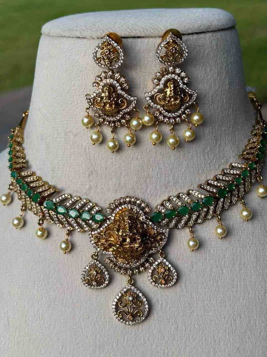 N011 Peacock Feather Temple Necklace