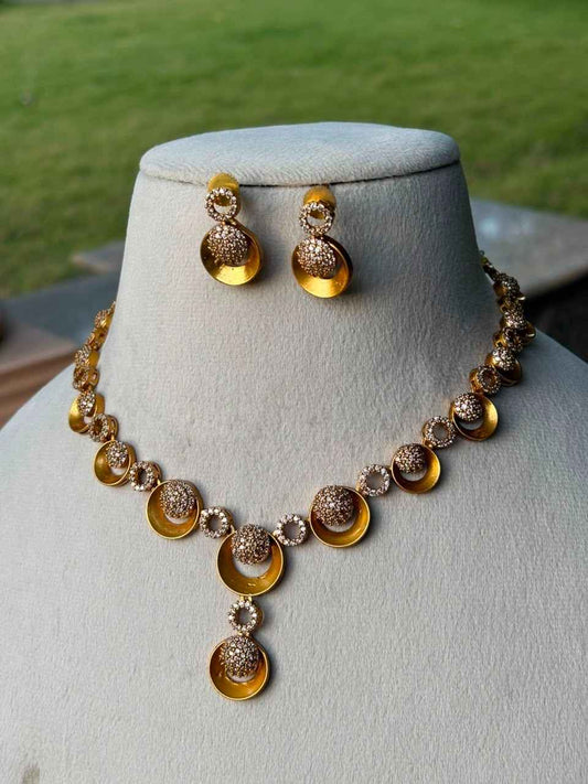 N010 Circle Shape AD White Stone Necklace