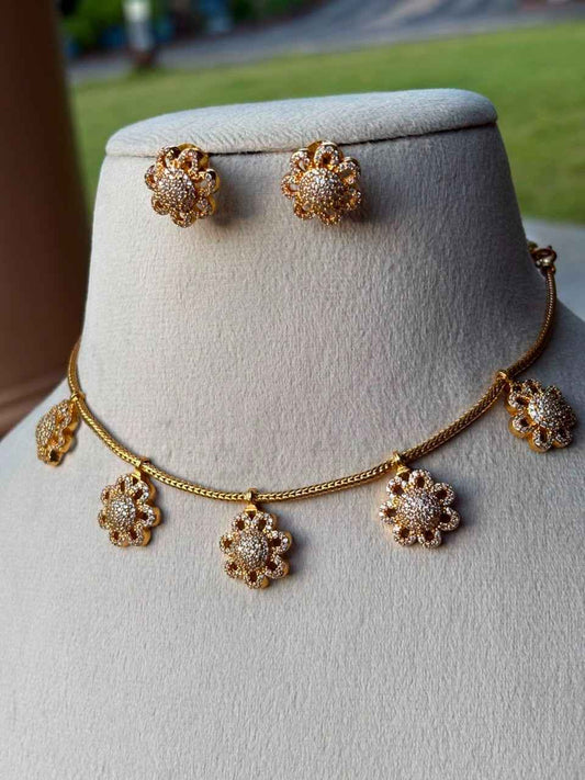 N0009 Cute Daisy Flower White stone necklace