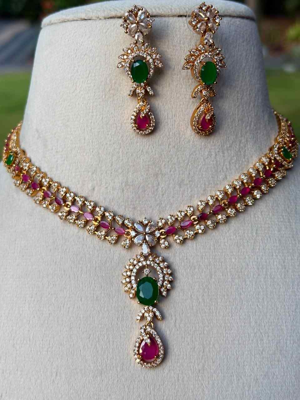 N0015 Ruby Emerald Stone floral Necklace
