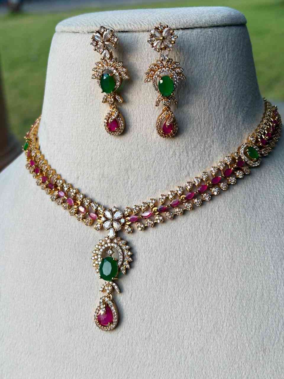N0015 Ruby Emerald Stone floral Necklace