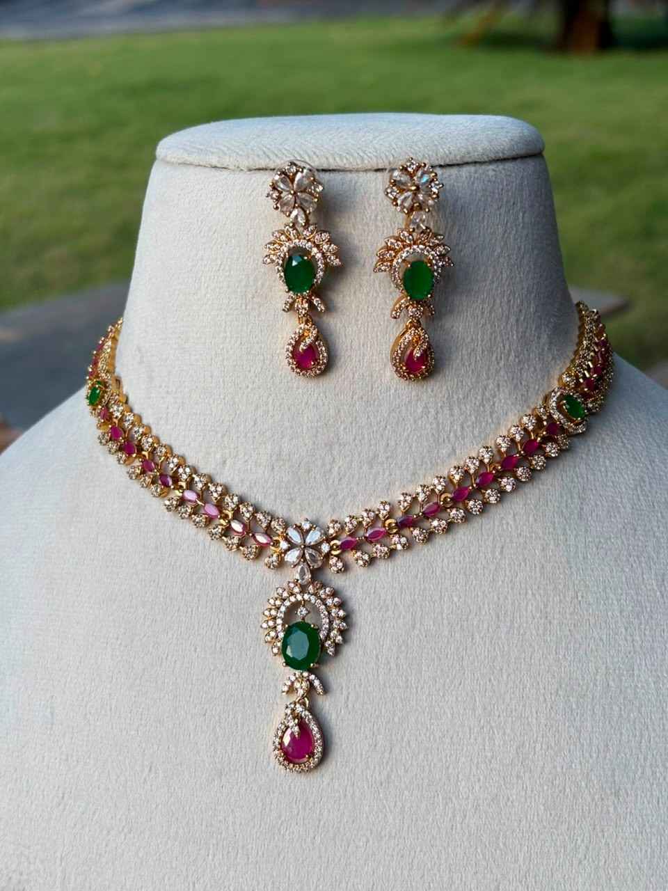 N0015 Ruby Emerald Stone floral Necklace