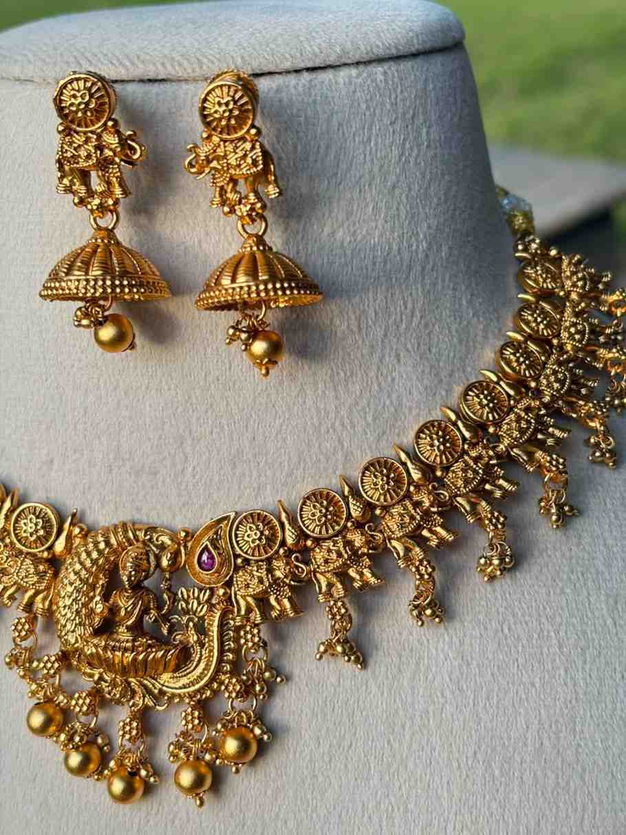 N001 Veera Lakshmi Necklace