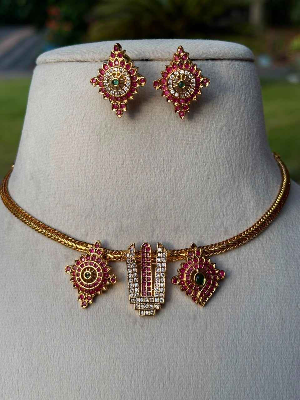 N005 Perumal Ambal Kadhal  Necklace