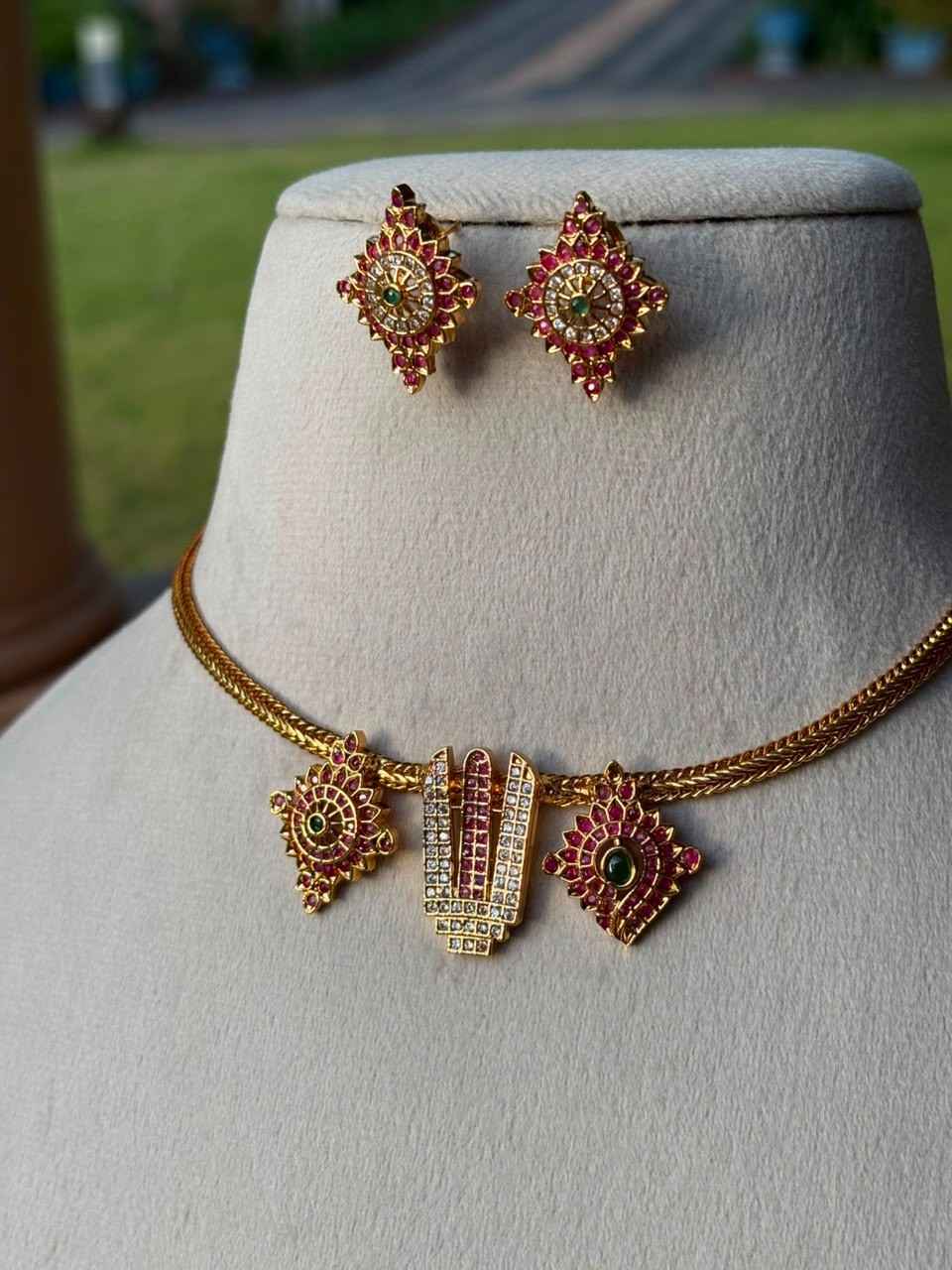 N005 Perumal Ambal Kadhal  Necklace