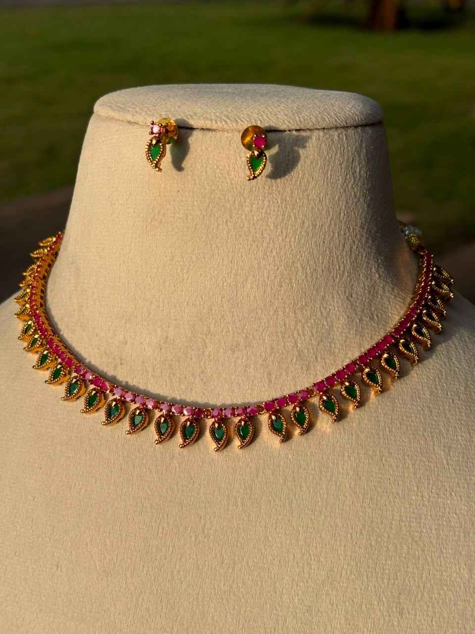 N0330 Stone Palaka Necklace