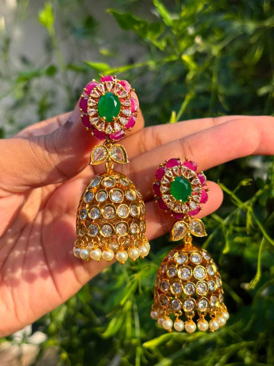 J0223 Stone Floral Jhumka