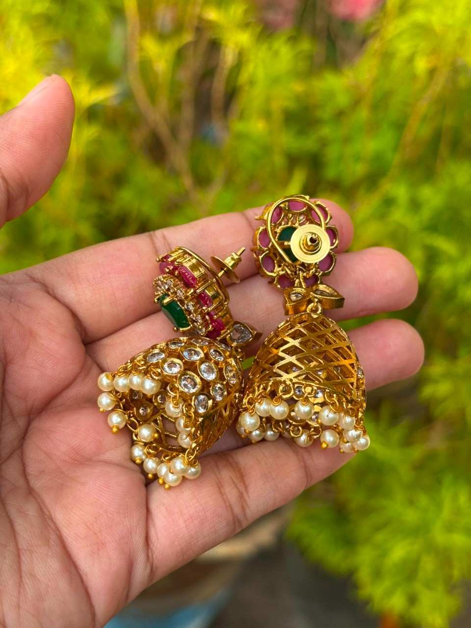 J0223 Stone Floral Jhumka