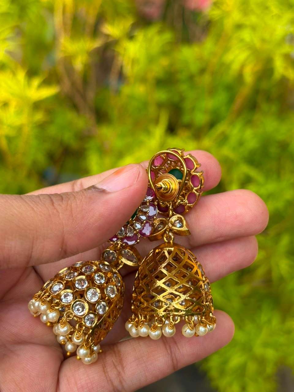 J0223 Stone Floral Jhumka