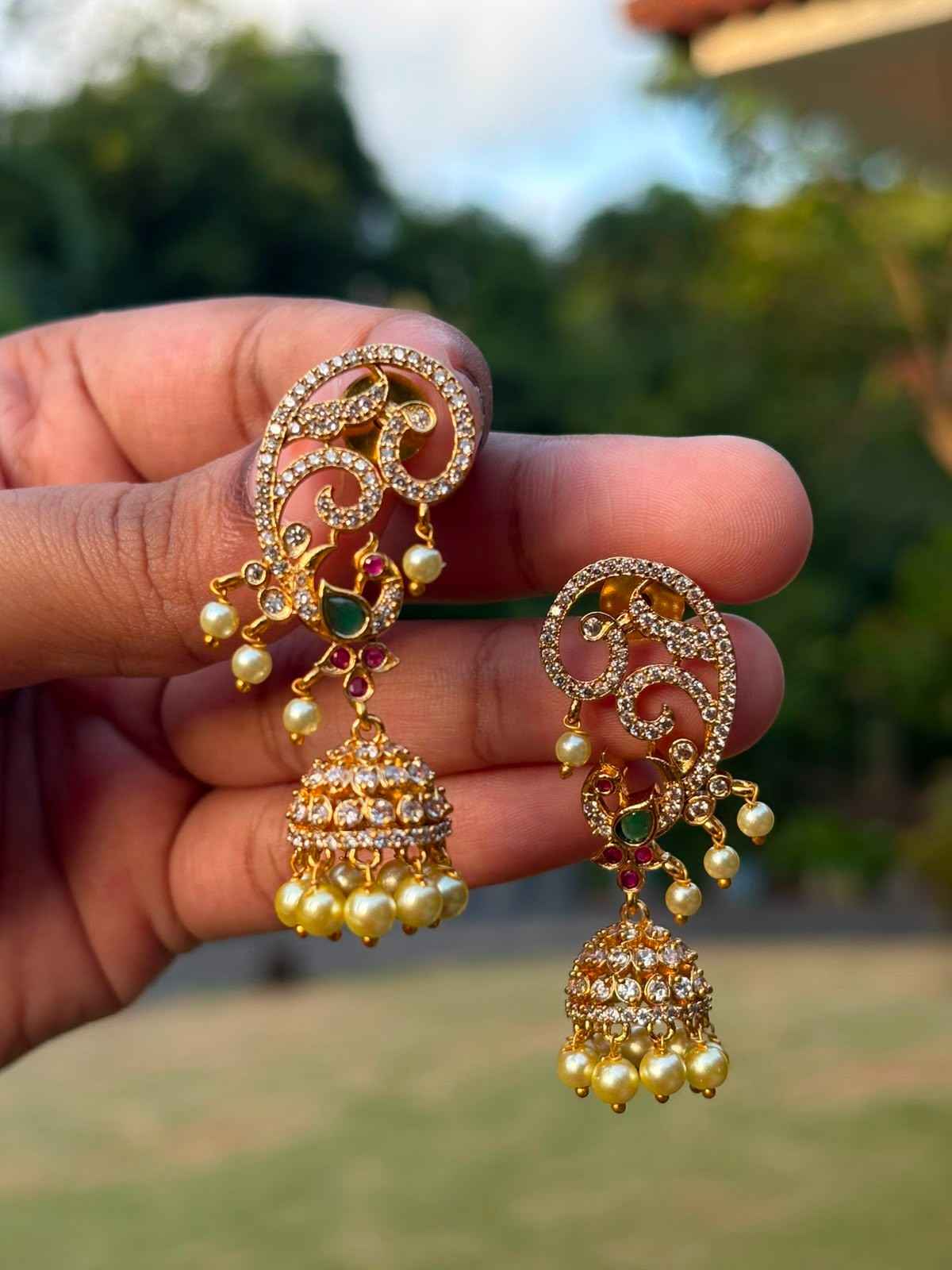 J001 Mayil Thogai AD Stone Jhumka