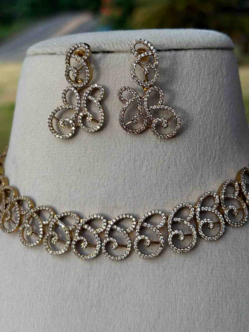 N0004 Wing Shape Sparkling AD necklace