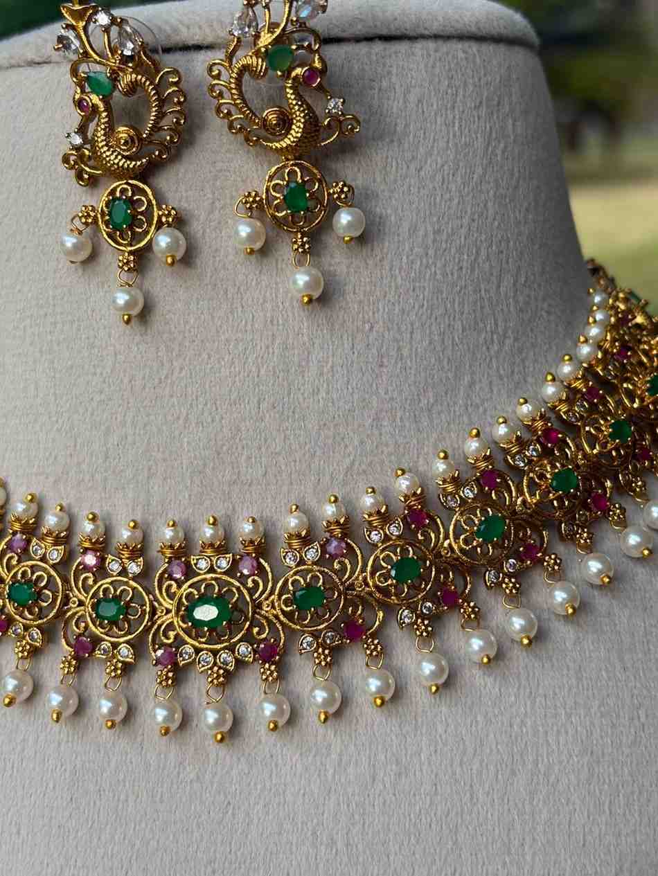 N0145 Floral Pattern Necklace