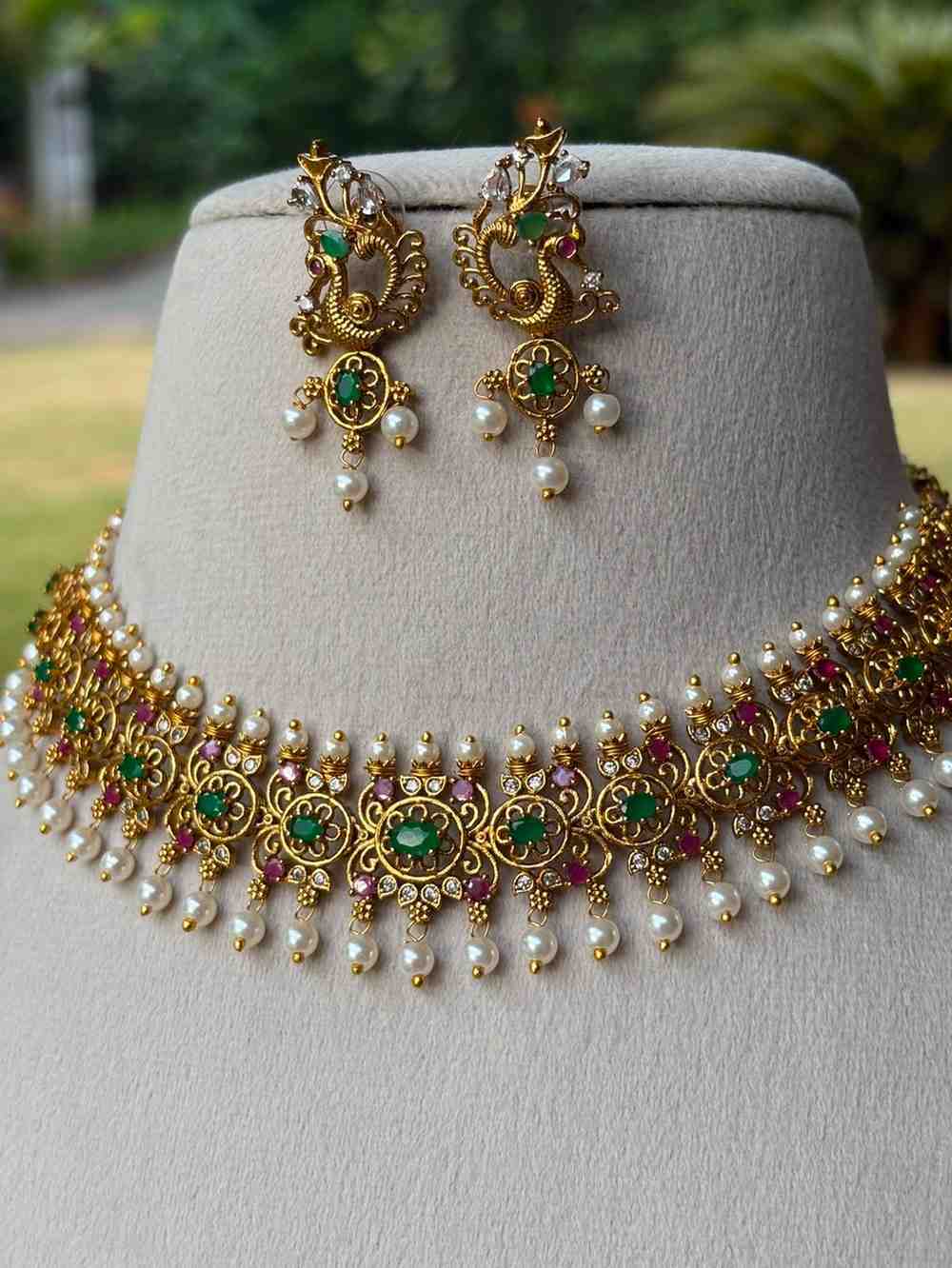 N0145 Floral Pattern Necklace