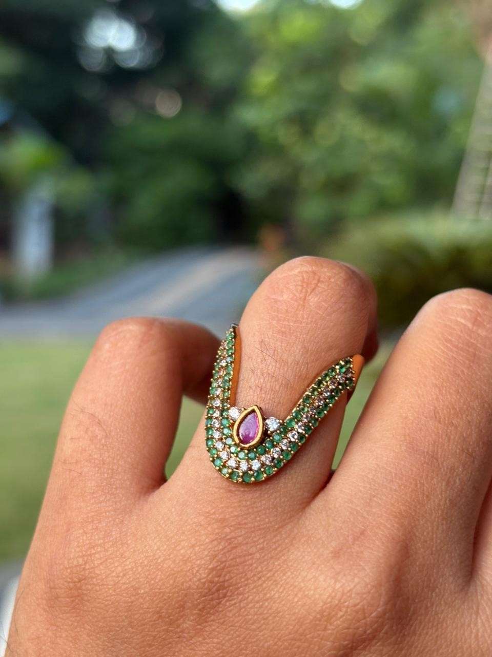 R0006 Green Stone Vangi Ring