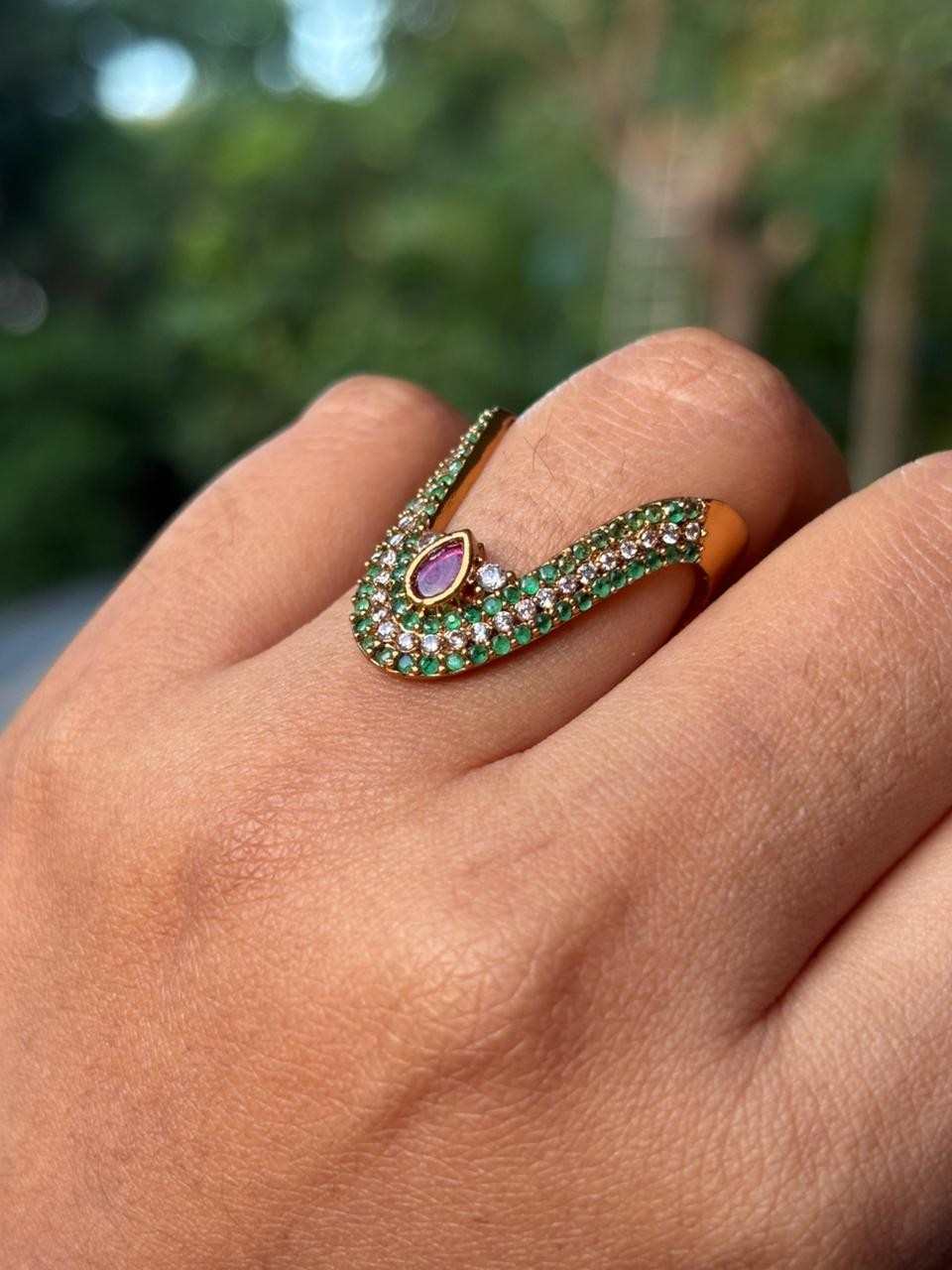 R0006 Green Stone Vangi Ring