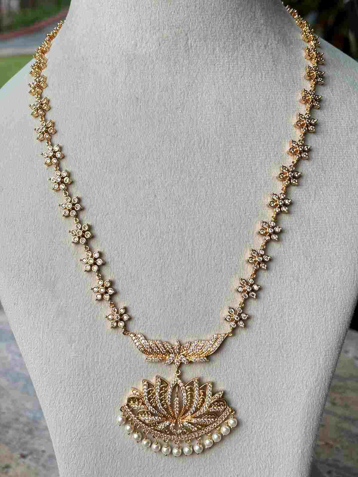 H0100  Lotus Haram