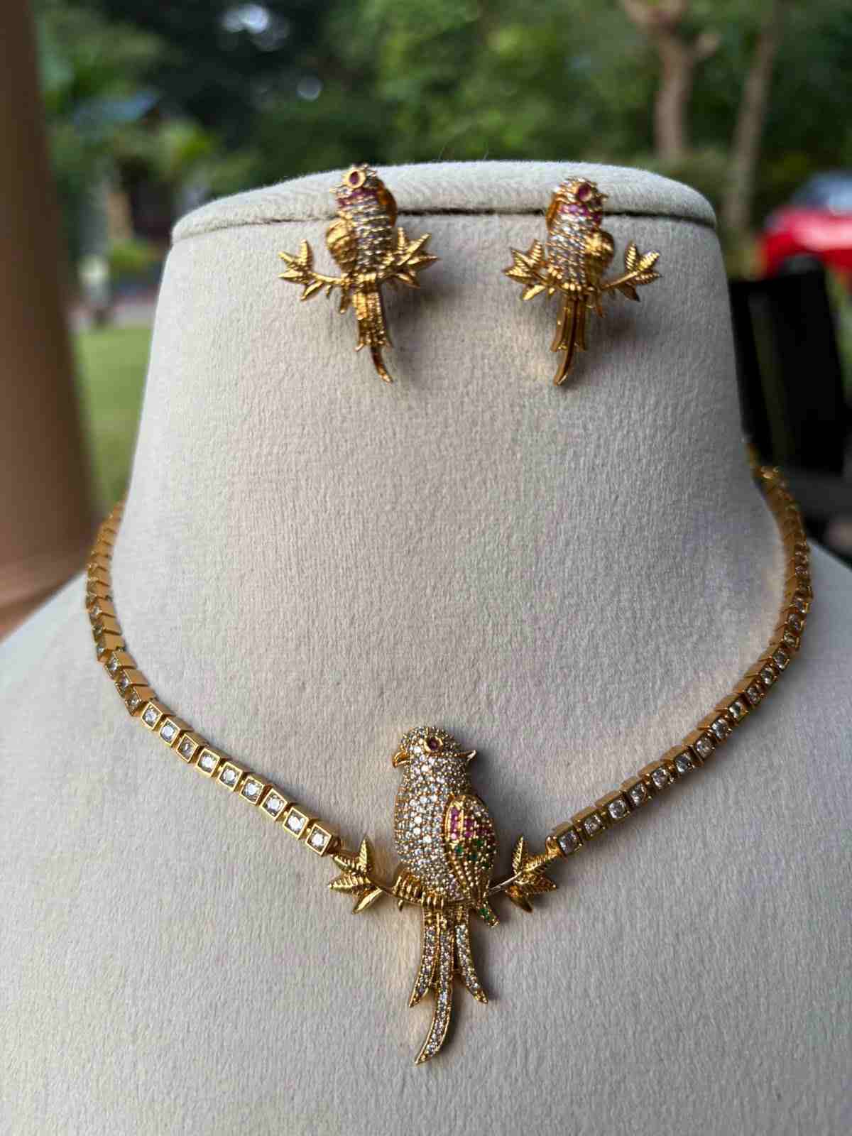 N0336 Parrot Stone Necklace