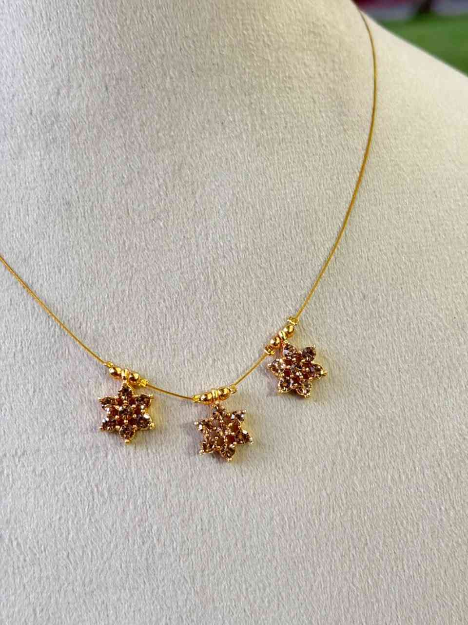 IN022 Cream color  Stone Flower Invisible Necklace