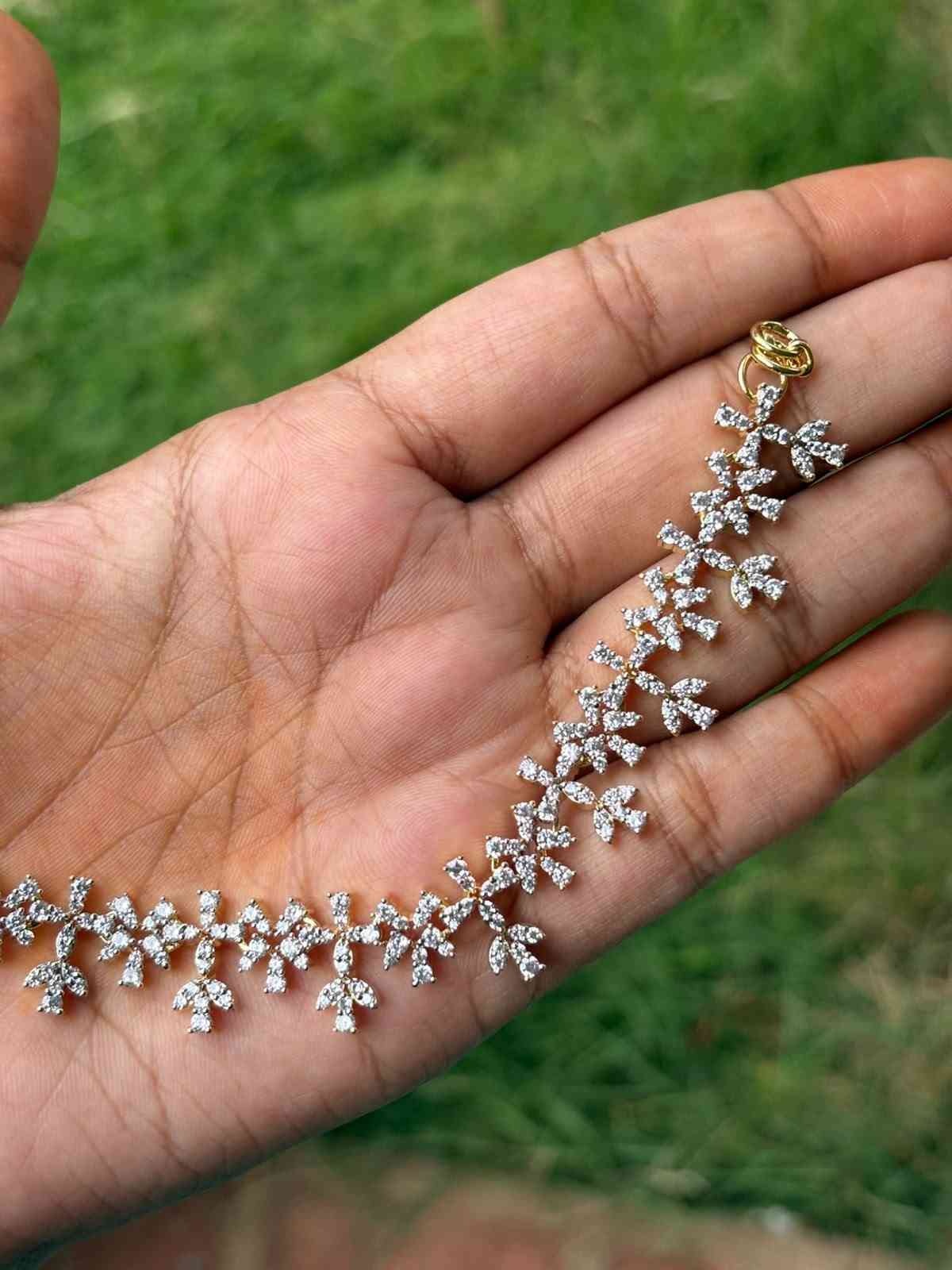 EC030 GJ Polish Ear Chain