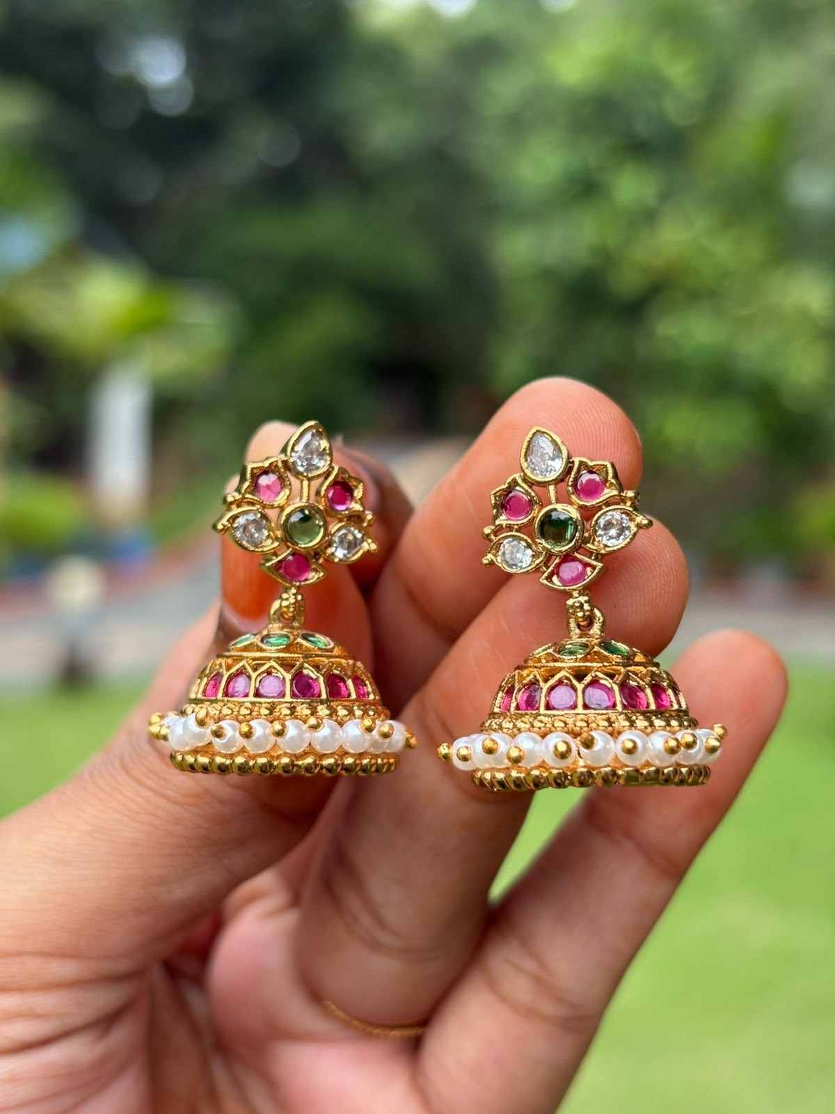 J0234 Traditional 80 s Small Size jhumka pin type PUSH BACK jhumka