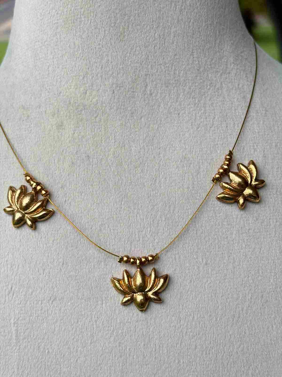 IN024 Lotus Invisible chain