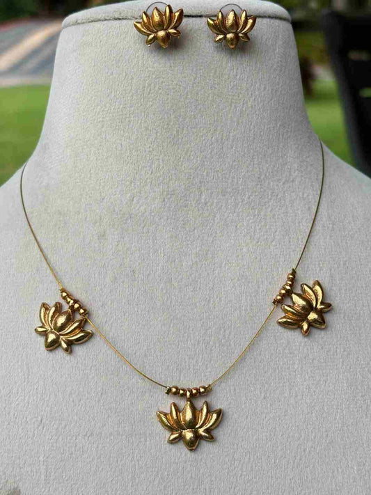 IN024 Lotus Invisible chain