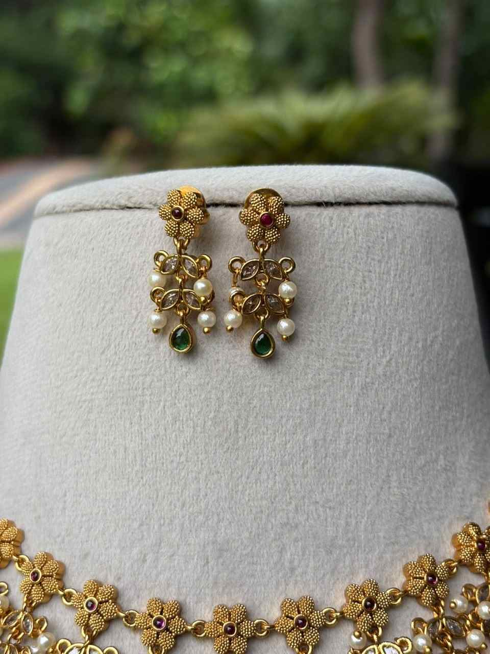 N0348 Floral Stone Necklace