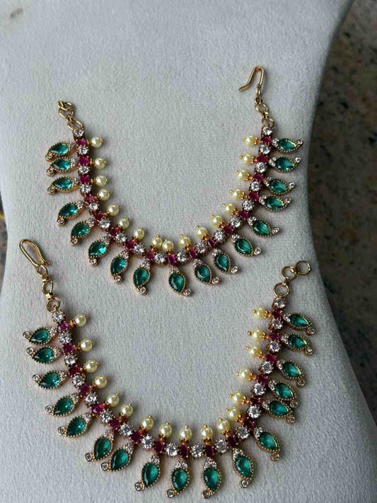 EC031 Stone Ear chain
