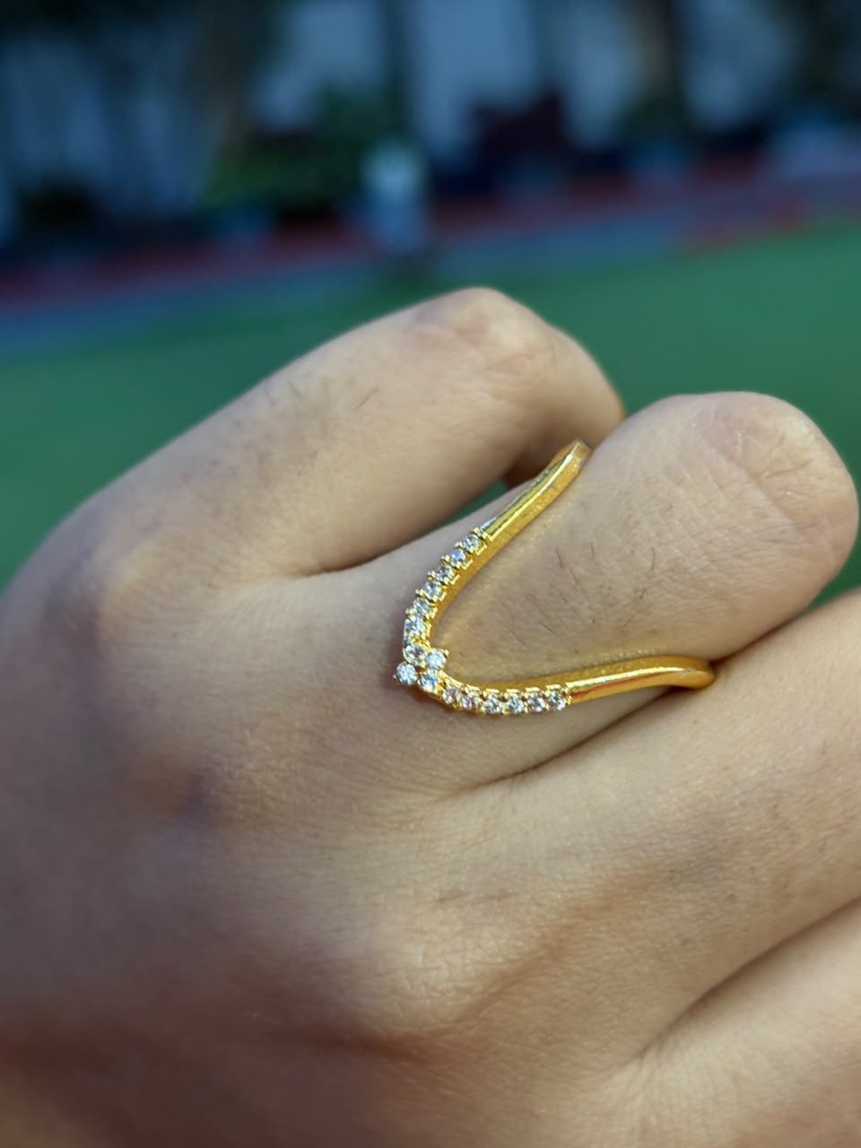 R0016 ' U ' shape with floral white stone Vangi Ring