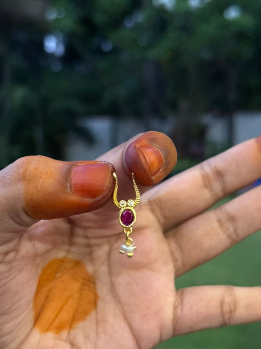 J0247 Ruby Stone Node Septum Pin