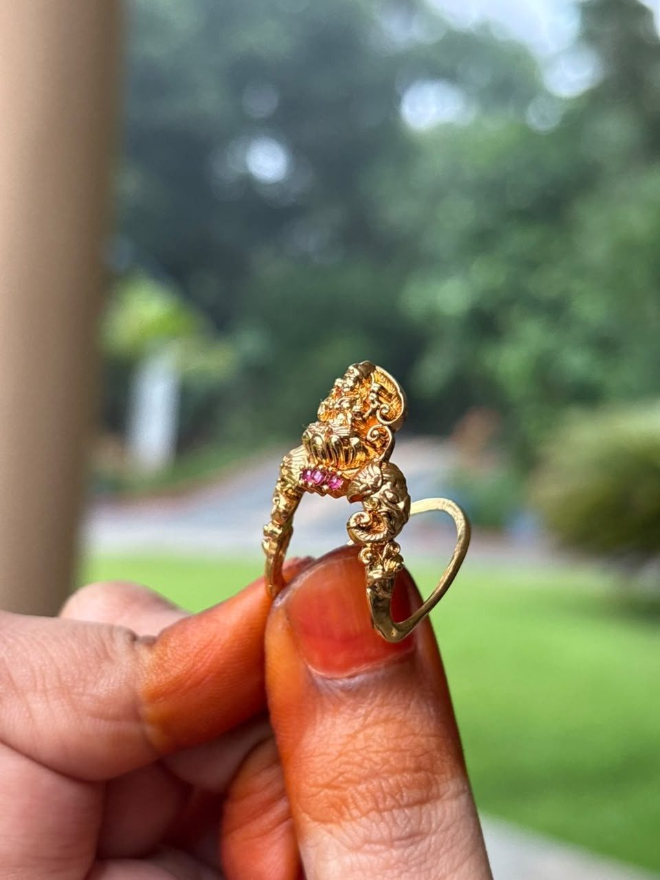 R0015 Lakshmi Vangi Ring with red stone