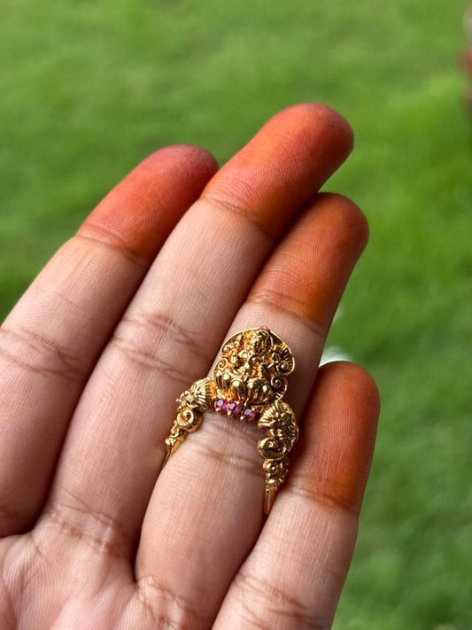R0015 Lakshmi Vangi Ring with red stone