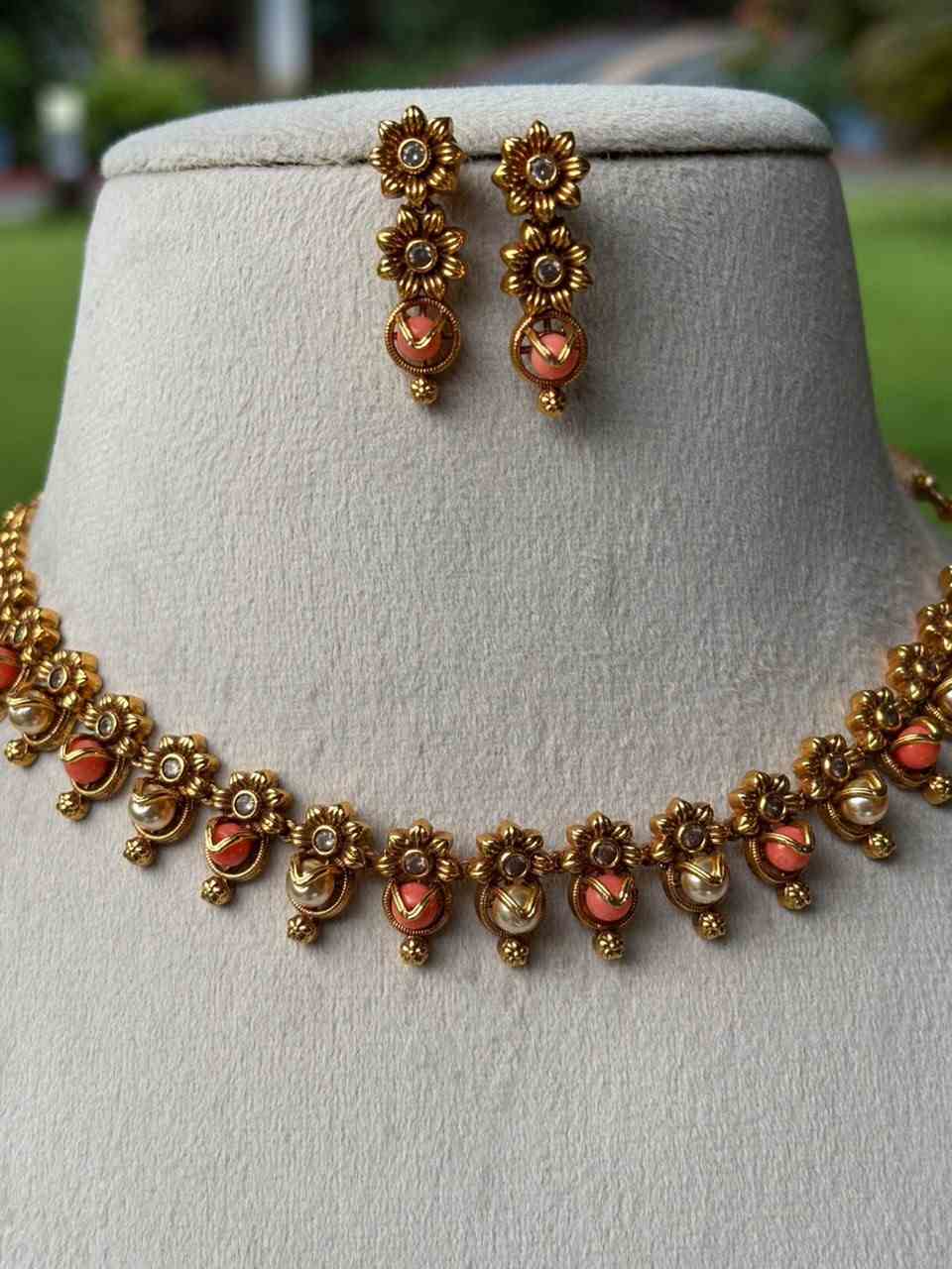 N0351 Unique Pearl Necklace