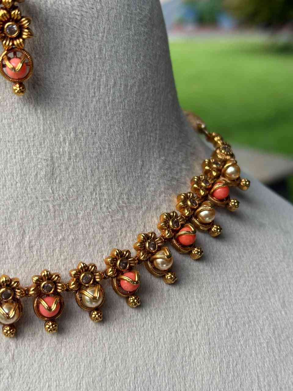 N0351 Unique Pearl Necklace