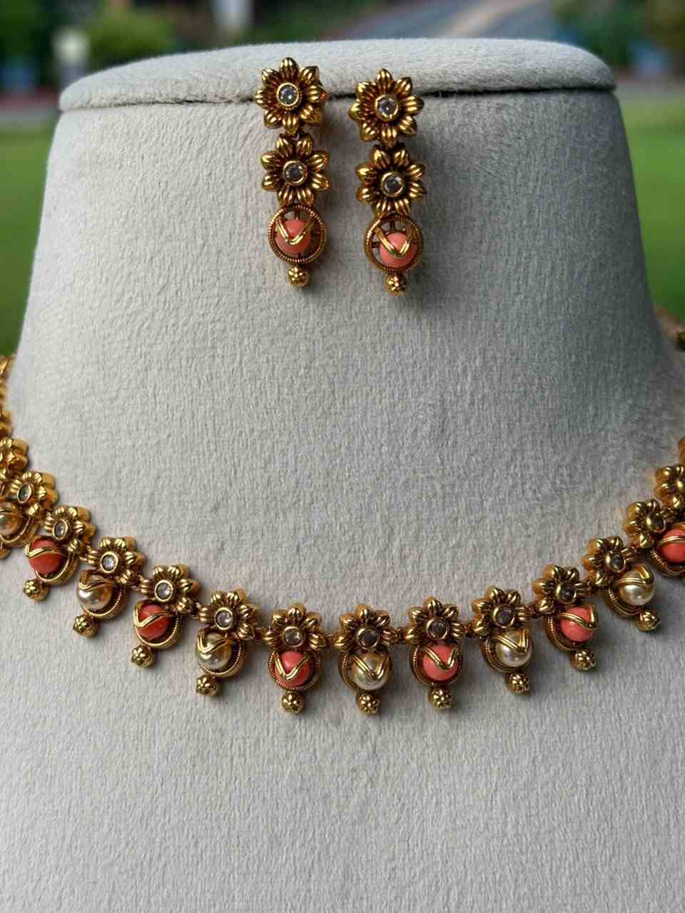 N0351 Unique Pearl Necklace