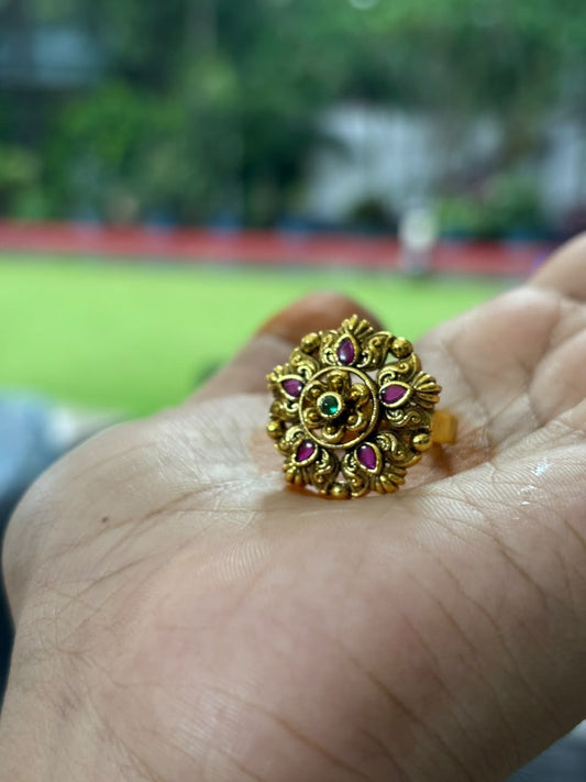 R0018 Finger Floral Pattern Ring