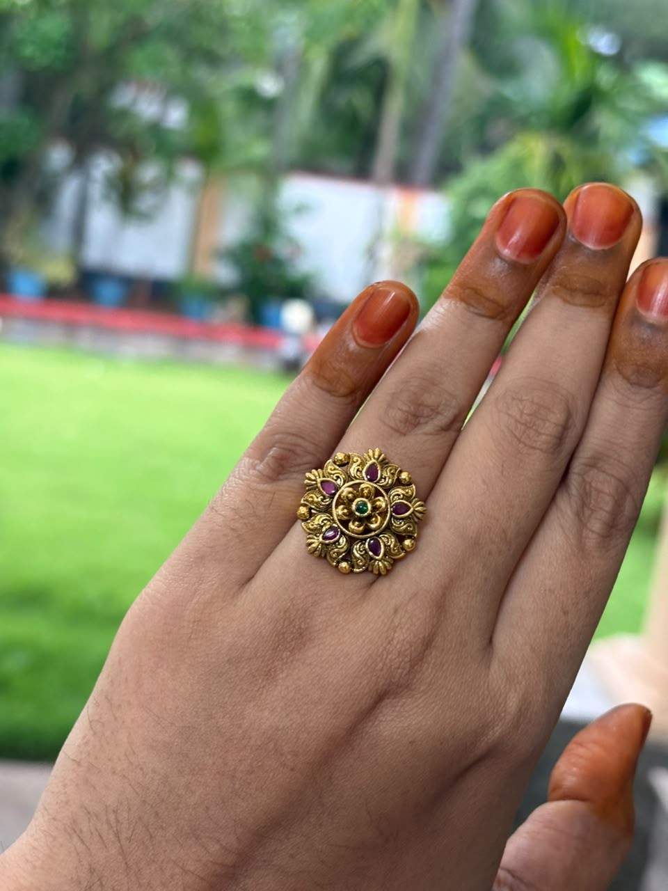 R0018 Finger Floral Pattern Ring