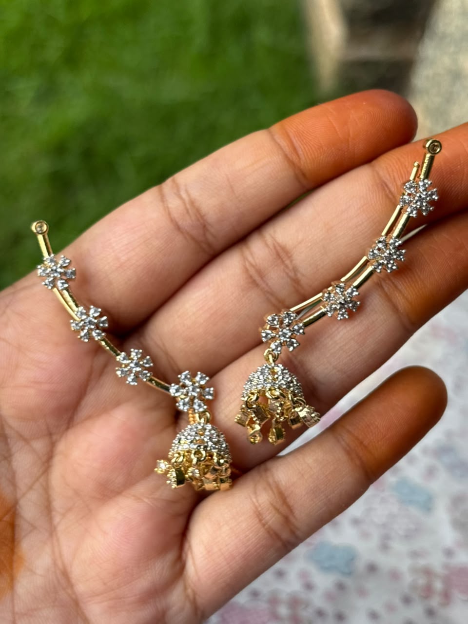 J0243 Earcuff AD Stone Rhodium Finish Jhumka