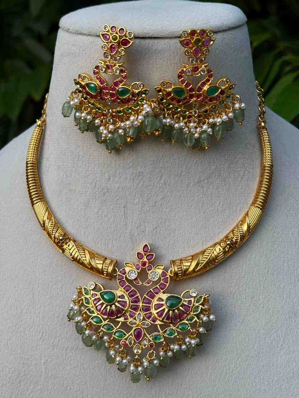 N0036 Premium kemp Stone Hasli Necklace