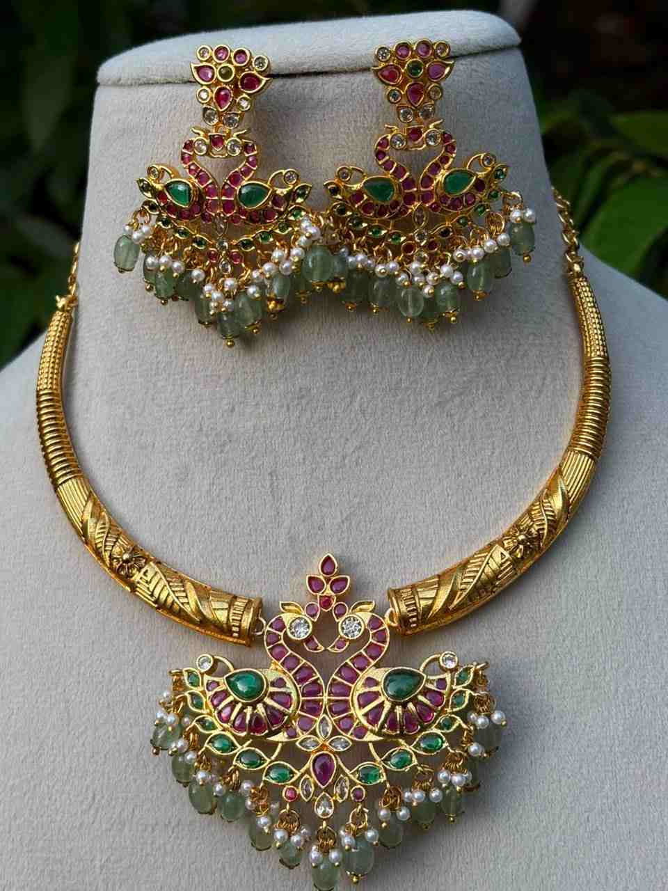 N0036 Premium kemp Stone Hasli Necklace
