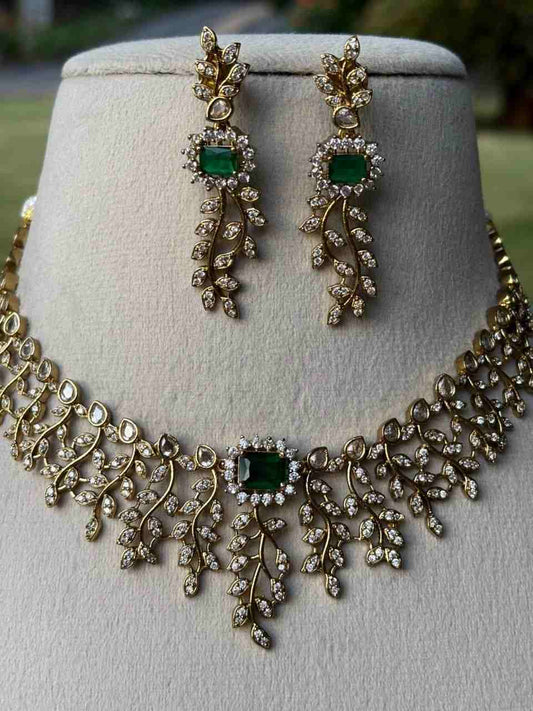 N0124 White Emerald Stone Necklace