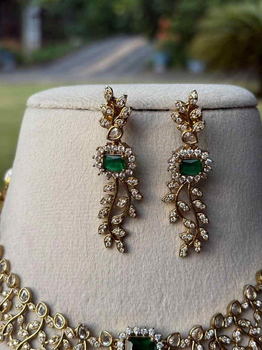 N0124 White Emerald Stone Necklace