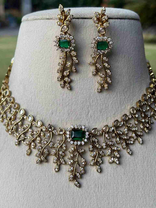 N0124 White Emerald Stone Necklace