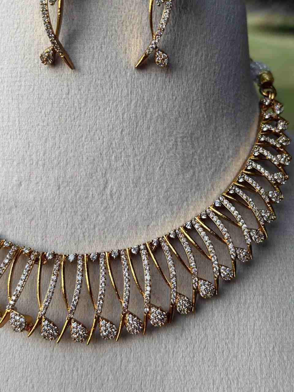 N0099 White Stone Necklace