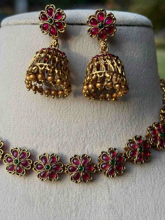 N0079 Floral Necklace