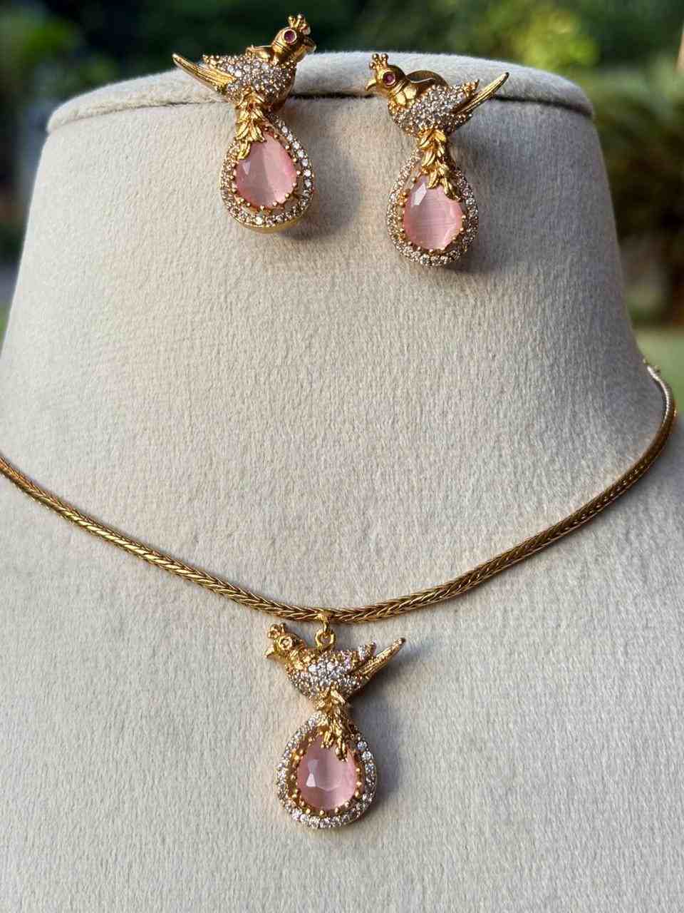 N0070 Baby Pink Stone Necklace Adult/Kids